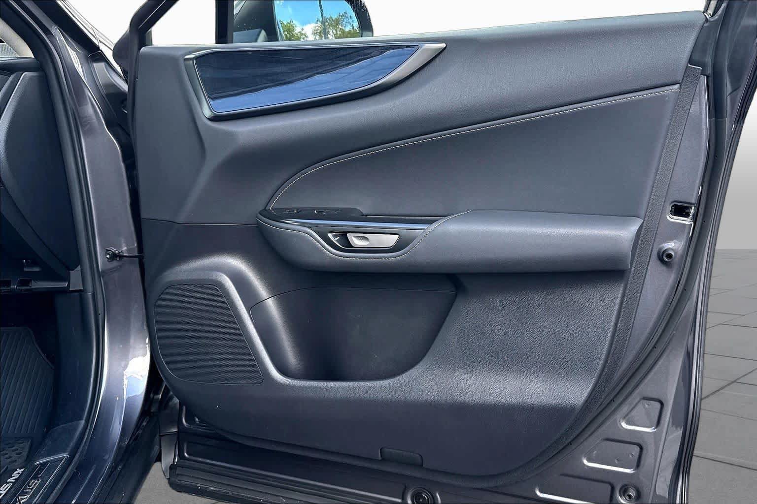 Used 2025 Lexus NX 350h AWD w/ Accessory Package (2T) image 22