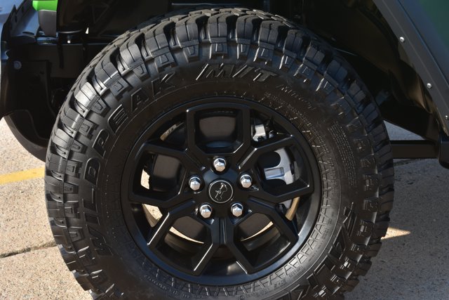 Used 2025 Jeep Wrangler Unlimited Sport AWD/4WD image 9