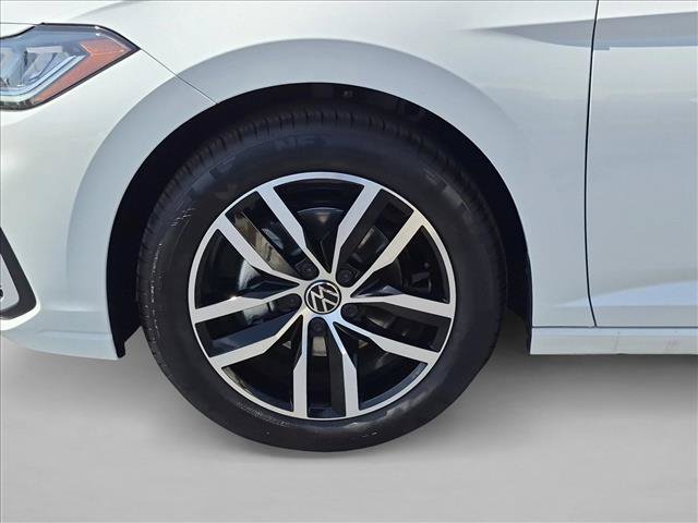 New 2027 Volkswagen Jetta SE FWD image 10