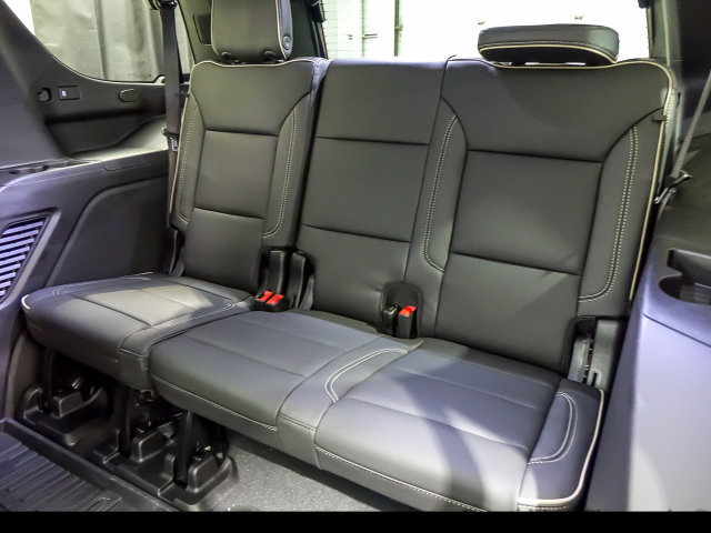 New 2026 GMC Yukon Elevation w/ Elevation Premium Package AWD/4WD image 11