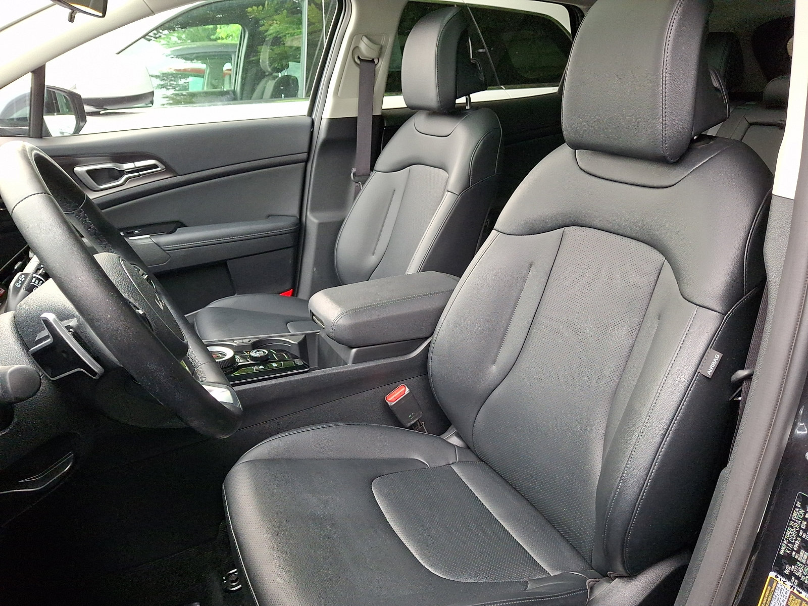 Certified 2023 Kia Sportage EX w/ EX Premium Package AWD/4WD image 12