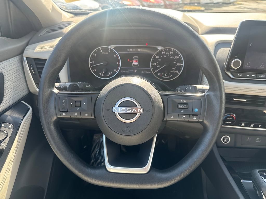 Certified 2023 Nissan Rogue SV image 15