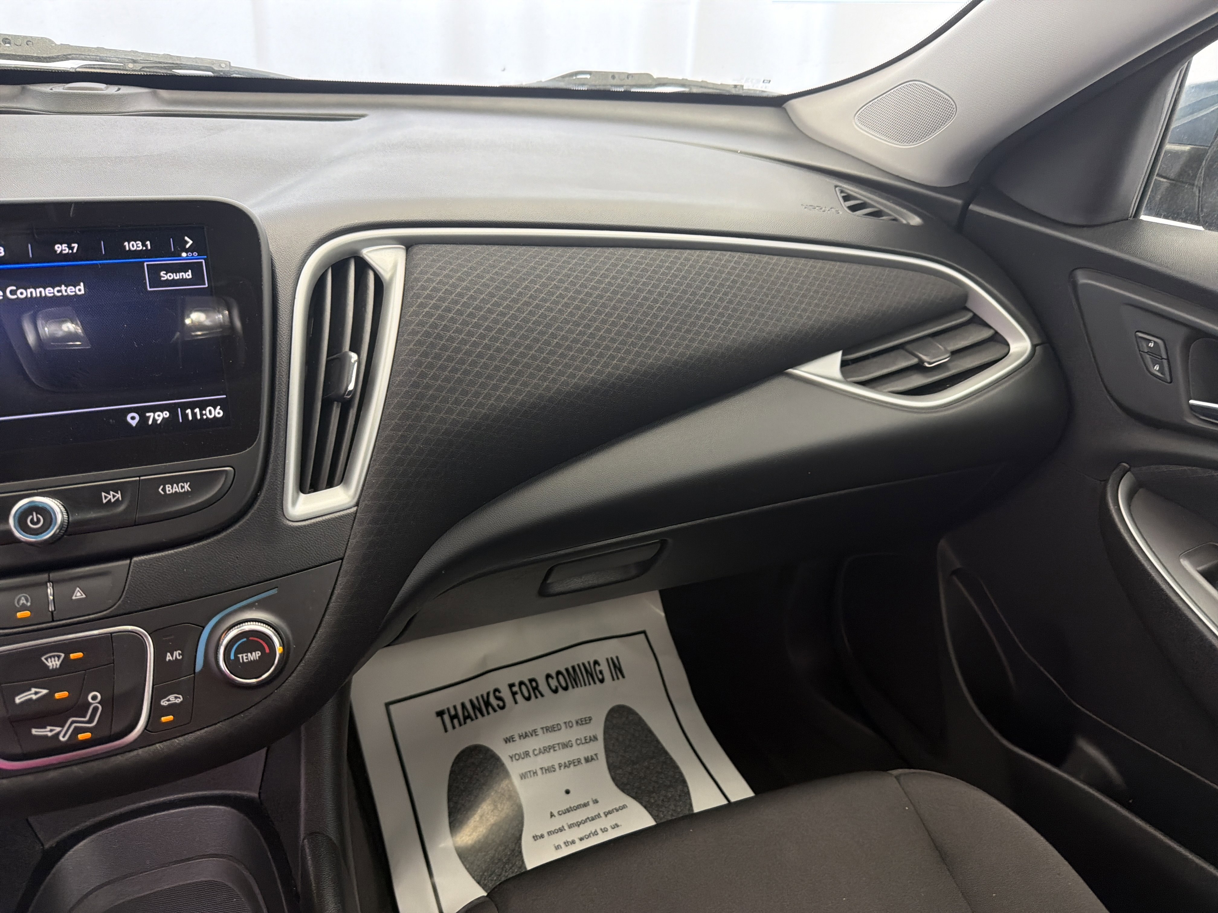 Used 2024 Chevrolet Malibu LS FWD image 11