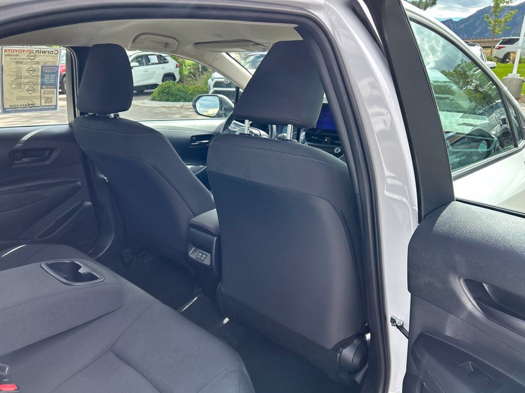 Used 2025 Toyota Corolla LE FWD image 13
