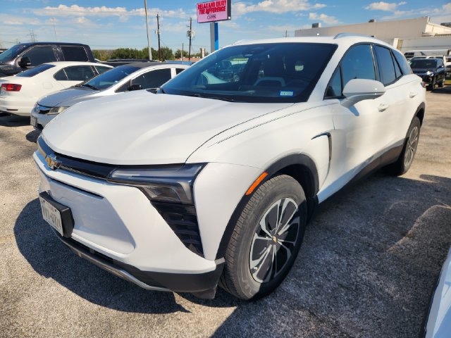 Used 2024 Chevrolet Blazer EV LT AWD/4WD image 2