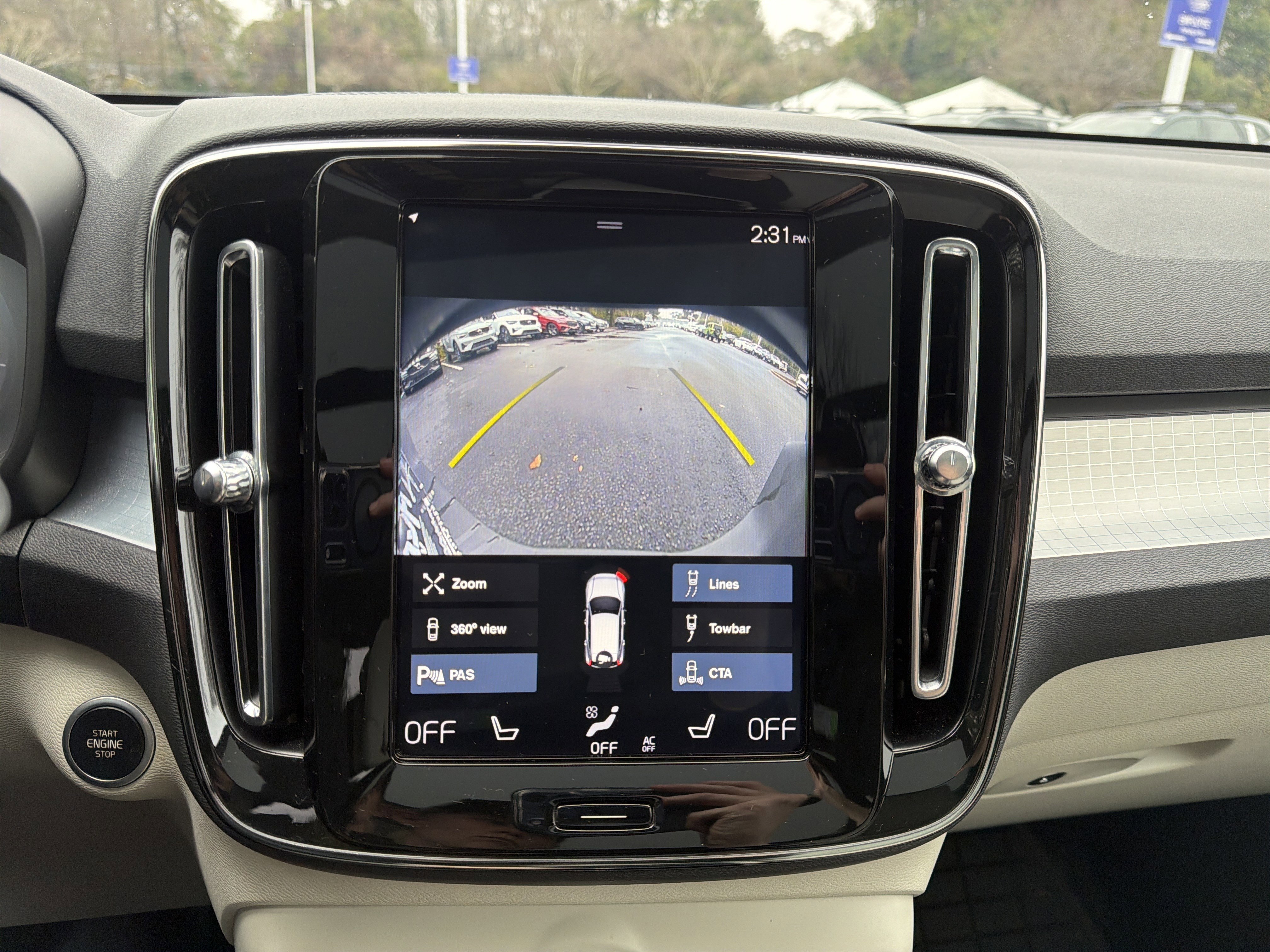 Used 2020 Volvo XC40 T5 Momentum w/ Protection Package Premier image 25