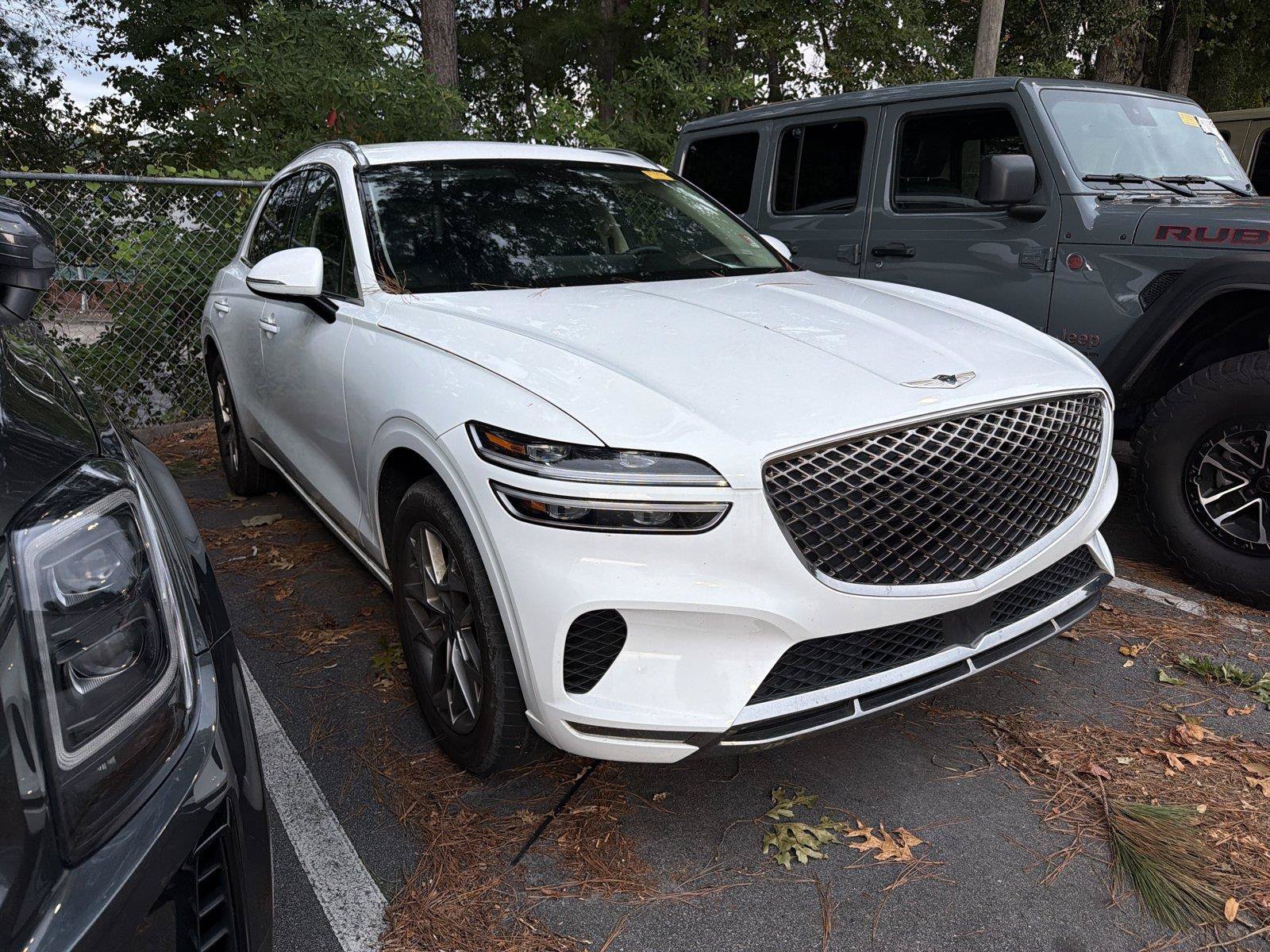 Used 2025 Genesis GV70 2.5T AWD/4WD image 3