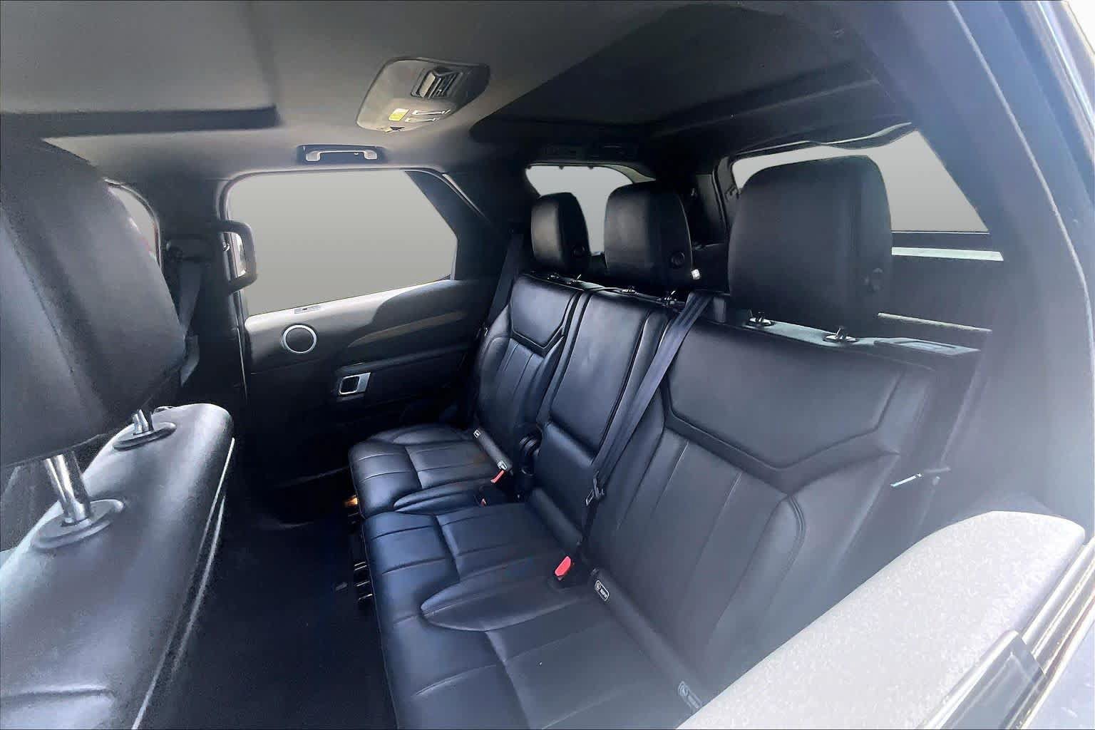Used 2018 Land Rover Discovery HSE AWD/4WD image 20