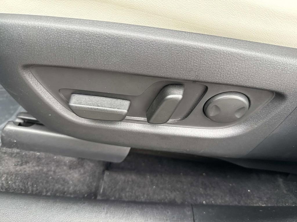 Used 2025 MAZDA CX-90 3.3 Turbo S w/ Premium Package image 28