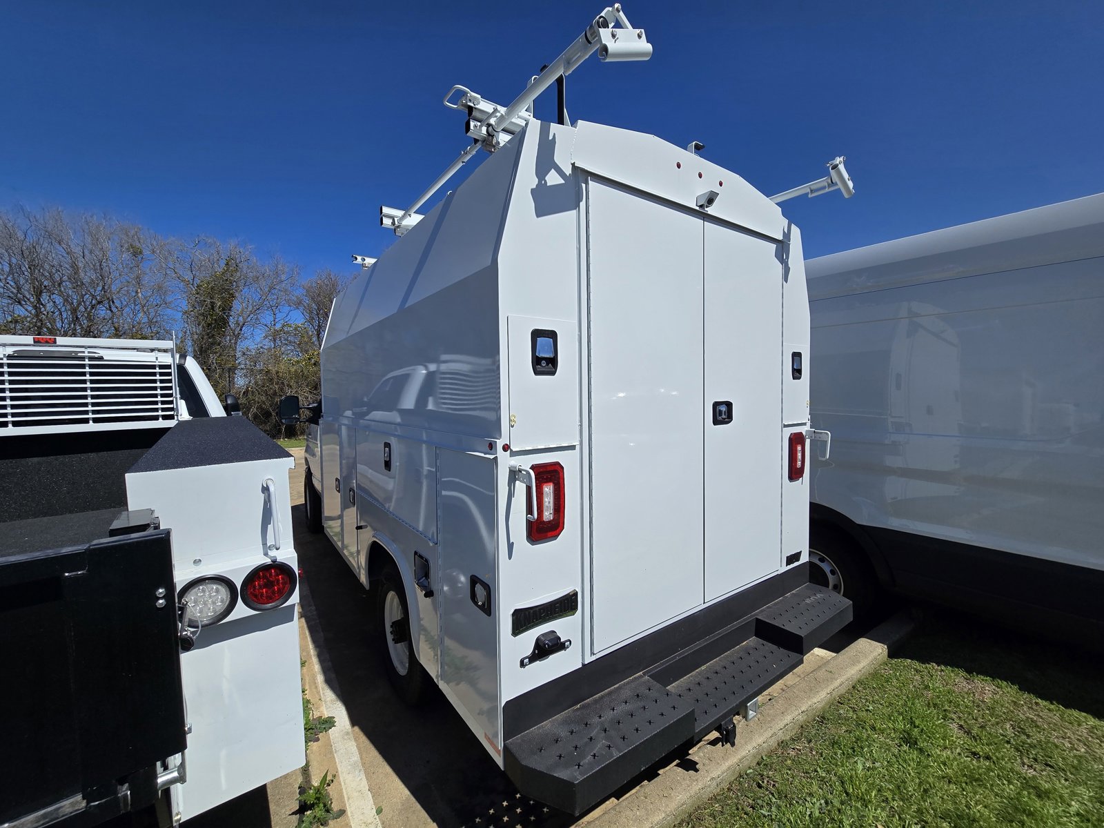 New 2025 Ford E-350 and Econoline 350 Super Duty w/ Power Equipment Group image 5