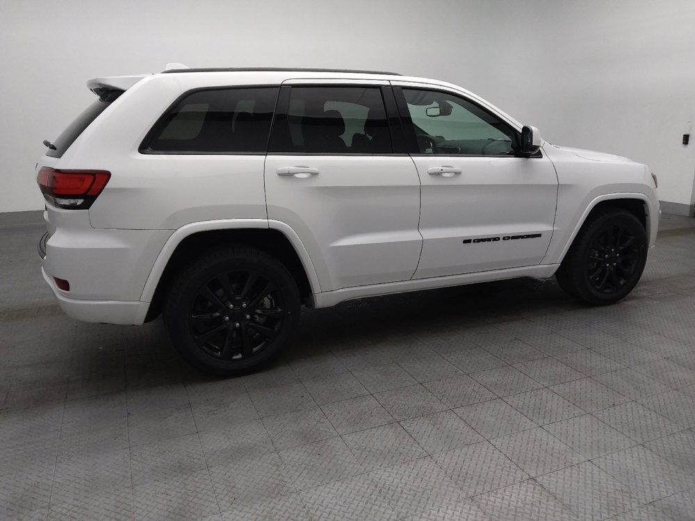Used 2022 Jeep Grand Cherokee Laredo X image 10