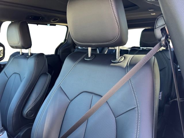 New 2026 Chrysler Pacifica Select image 13