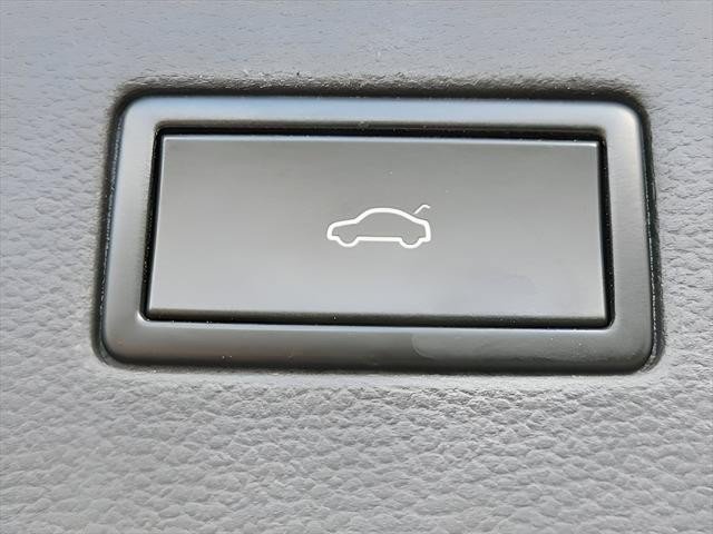 Used 2018 Volkswagen Atlas SEL FWD image 8
