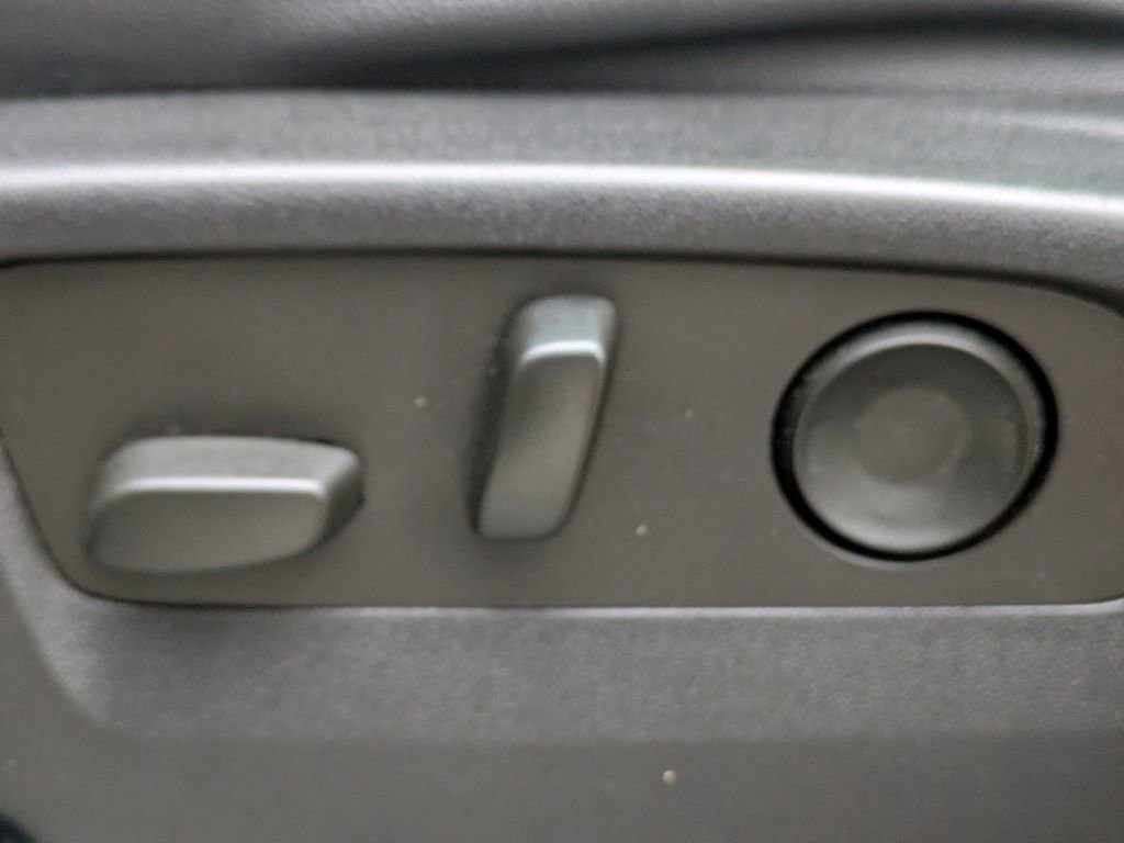 Used 2022 Chevrolet Tahoe RST w/ Sport Performance Package image 21