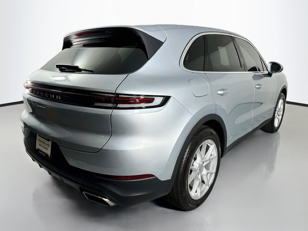 Certified 2024 Porsche Cayenne AWD/4WD image 9