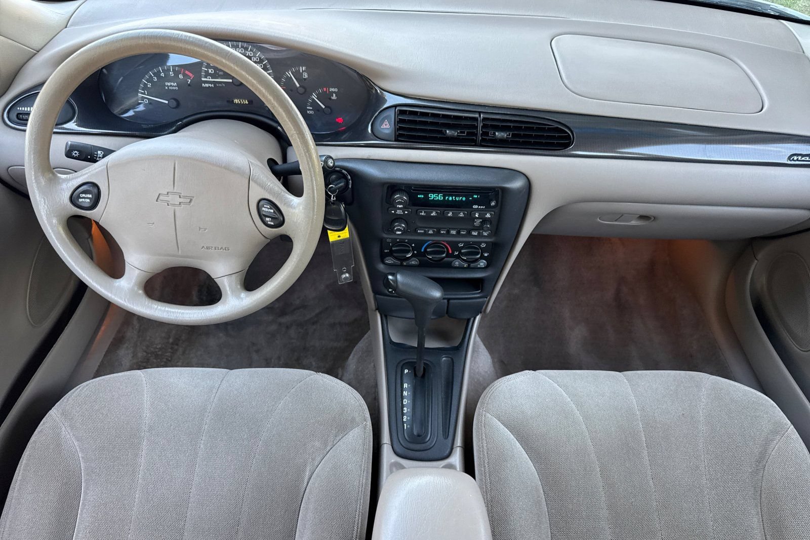 Used 2002 Chevrolet Malibu V6 w/ Preferred Equipment Group 1 FWD image 13