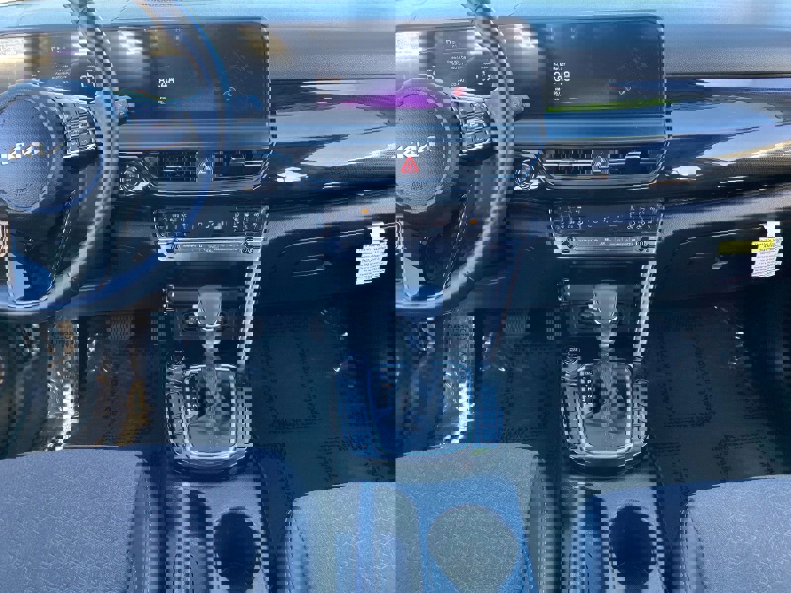 Used 2025 Kia Seltos S image 11