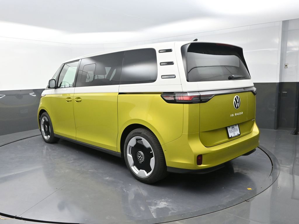 New 2025 Volkswagen ID. Buzz Pro S Plus AWD/4WD image 8