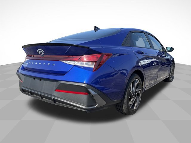 Used 2025 Hyundai Elantra Sport w/ Cargo Package FWD image 6