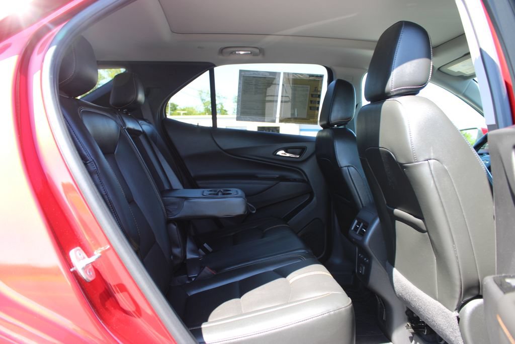 Used 2023 Chevrolet Equinox Premier AWD/4WD image 33