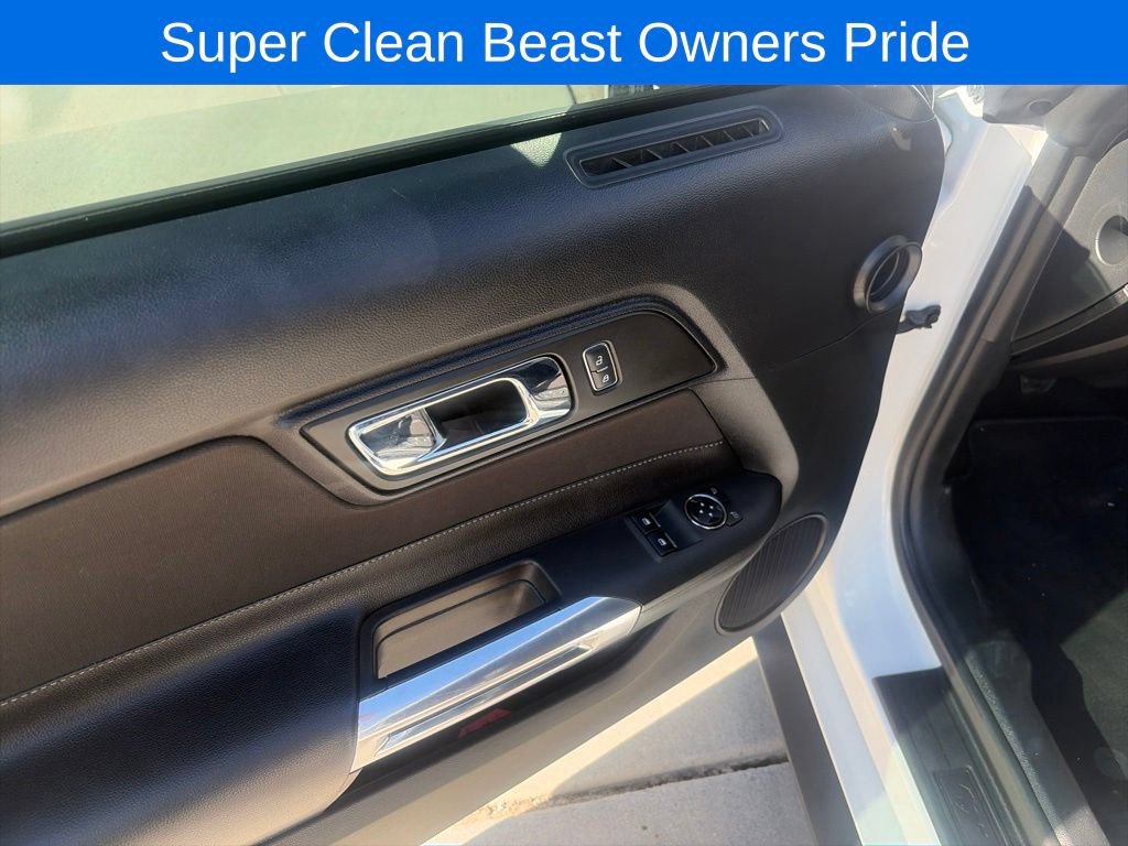 Used 2017 Ford Mustang GT RWD image 18