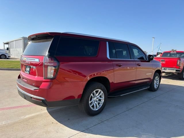Used 2021 Chevrolet Suburban LT RWD image 6