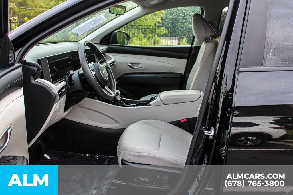Used 2025 Hyundai Tucson SEL FWD image 16