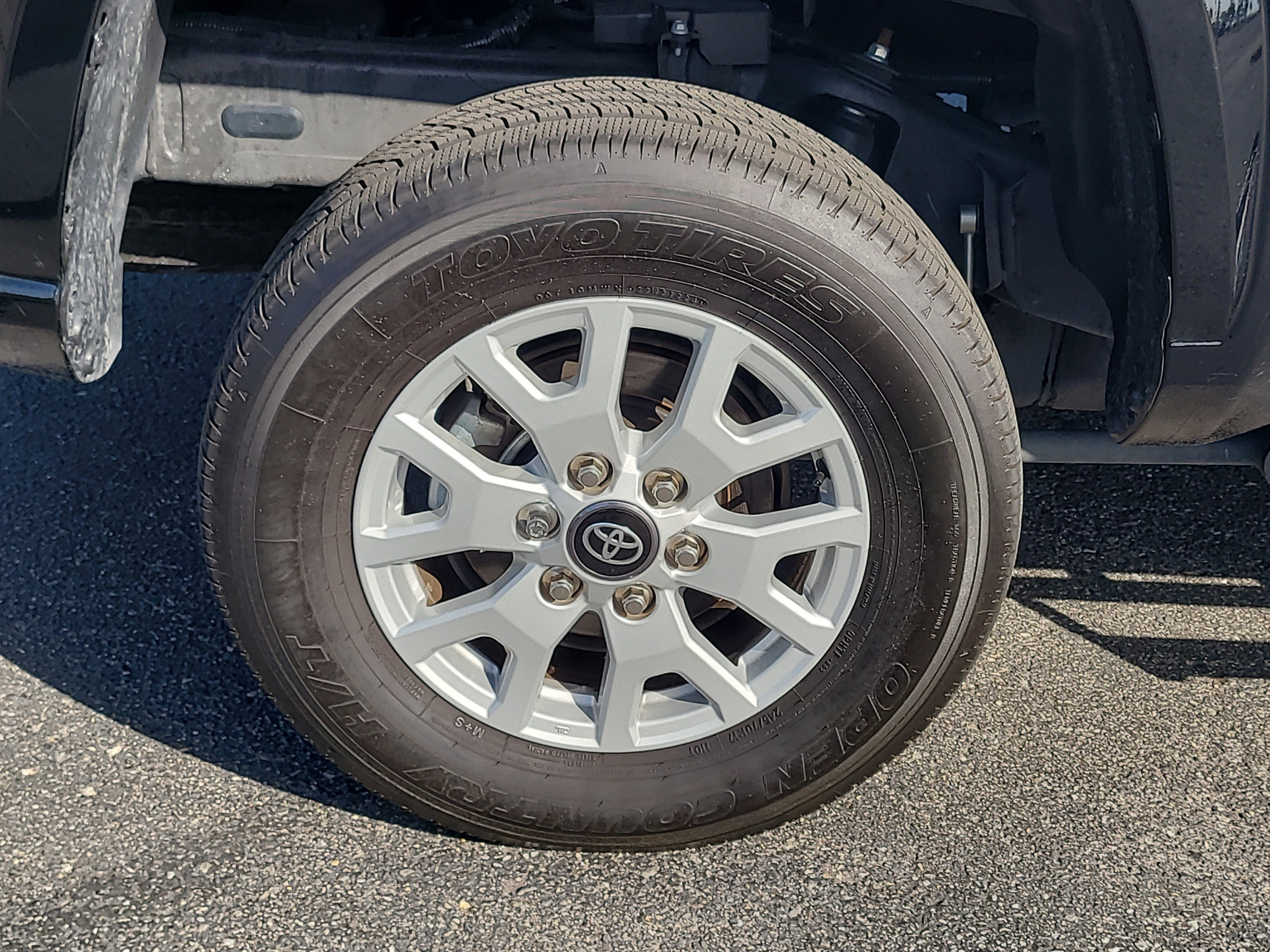 Certified 2024 Toyota Tacoma SR5 image 9