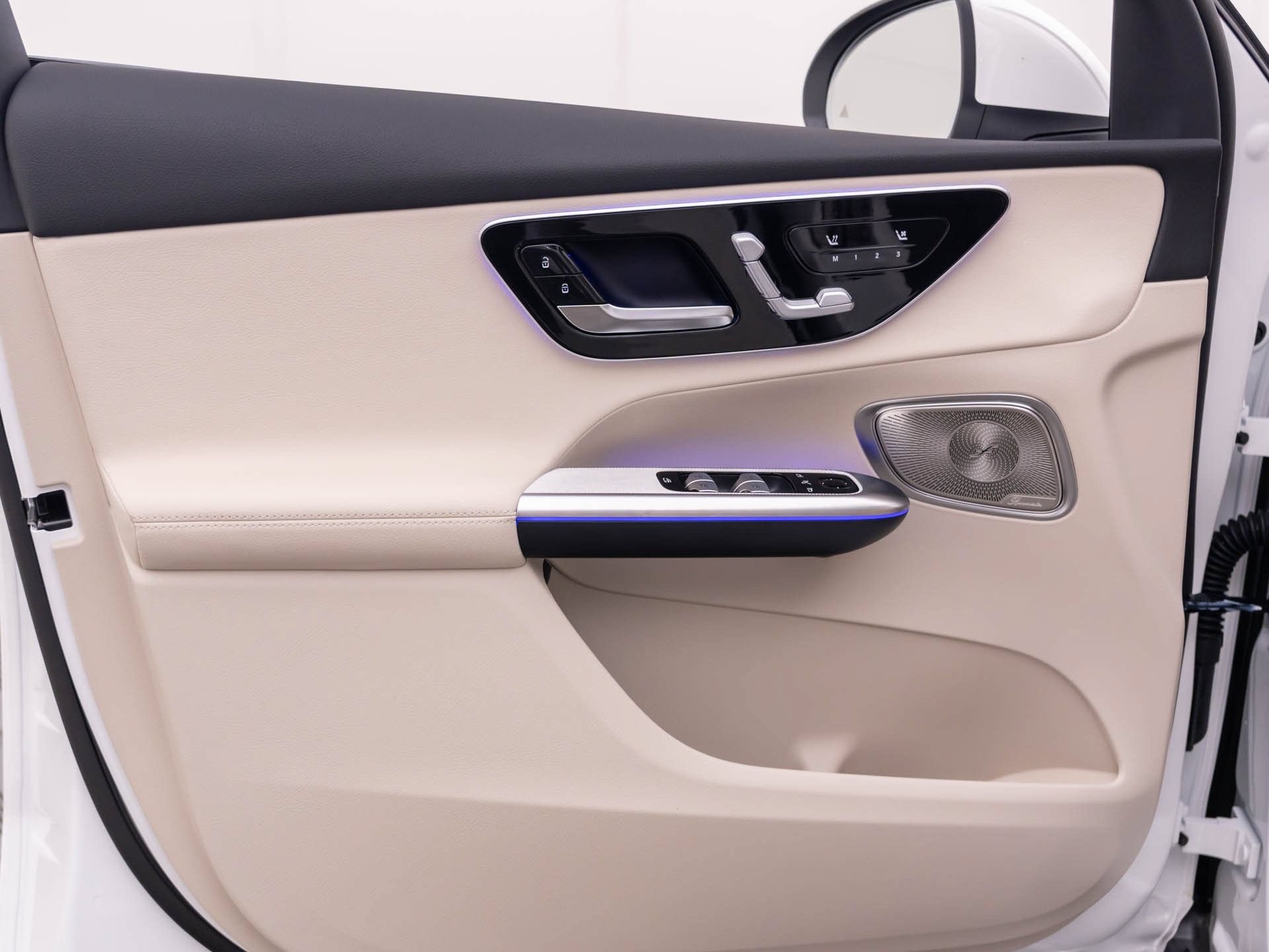 New 2027 Mercedes-Benz GLC 300 4MATIC image 14