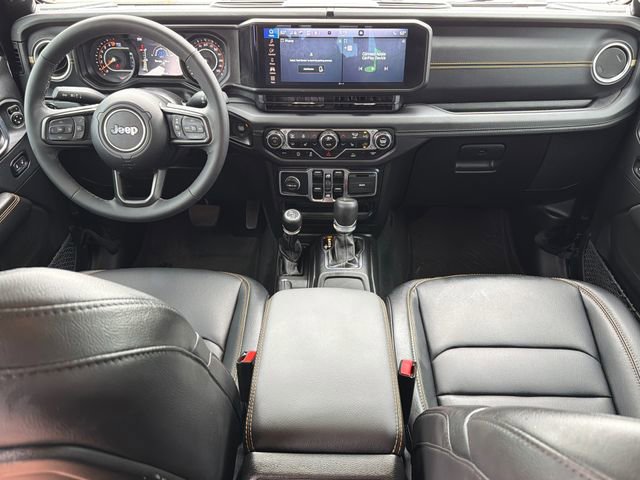 Used 2025 Jeep Gladiator Sport AWD/4WD image 11