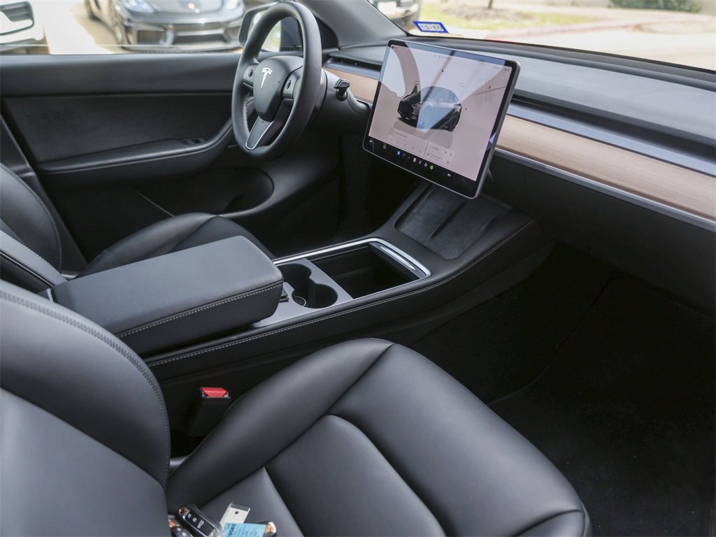 Used 2022 Tesla Model Y Performance image 32