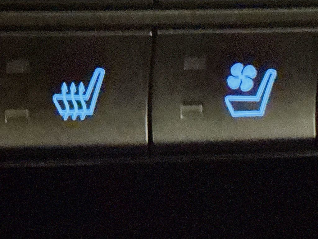 Used 2018 RAM 1500 Sport image 23