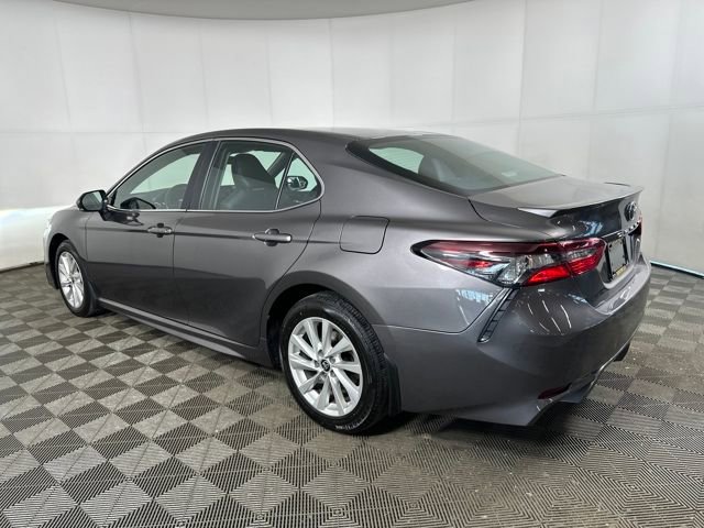 Used 2024 Toyota Camry SE image 5