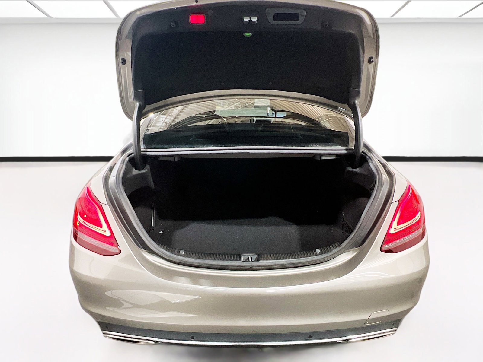 Used 2021 Mercedes-Benz C 300 Sedan image 20