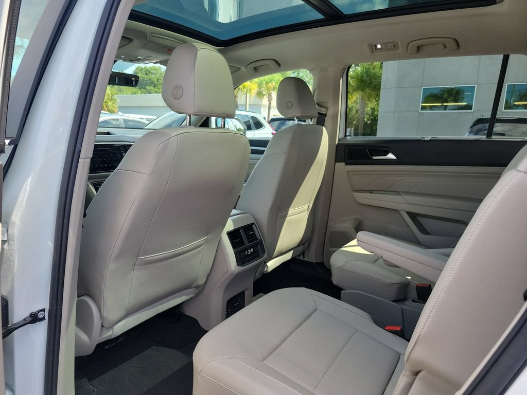 Used 2022 Volkswagen Atlas SE w/ Panoramic Sunroof Package FWD image 15