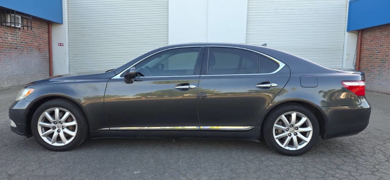 Used 2009 Lexus LS 460 RWD image 6
