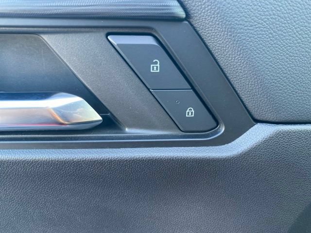Used 2024 GMC Acadia Elevation w/ Luxury Package FWD image 10