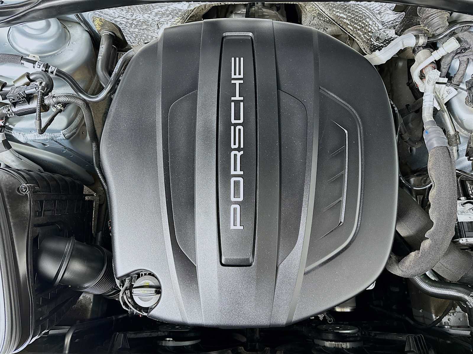 Used 2021 Porsche Macan AWD/4WD image 29