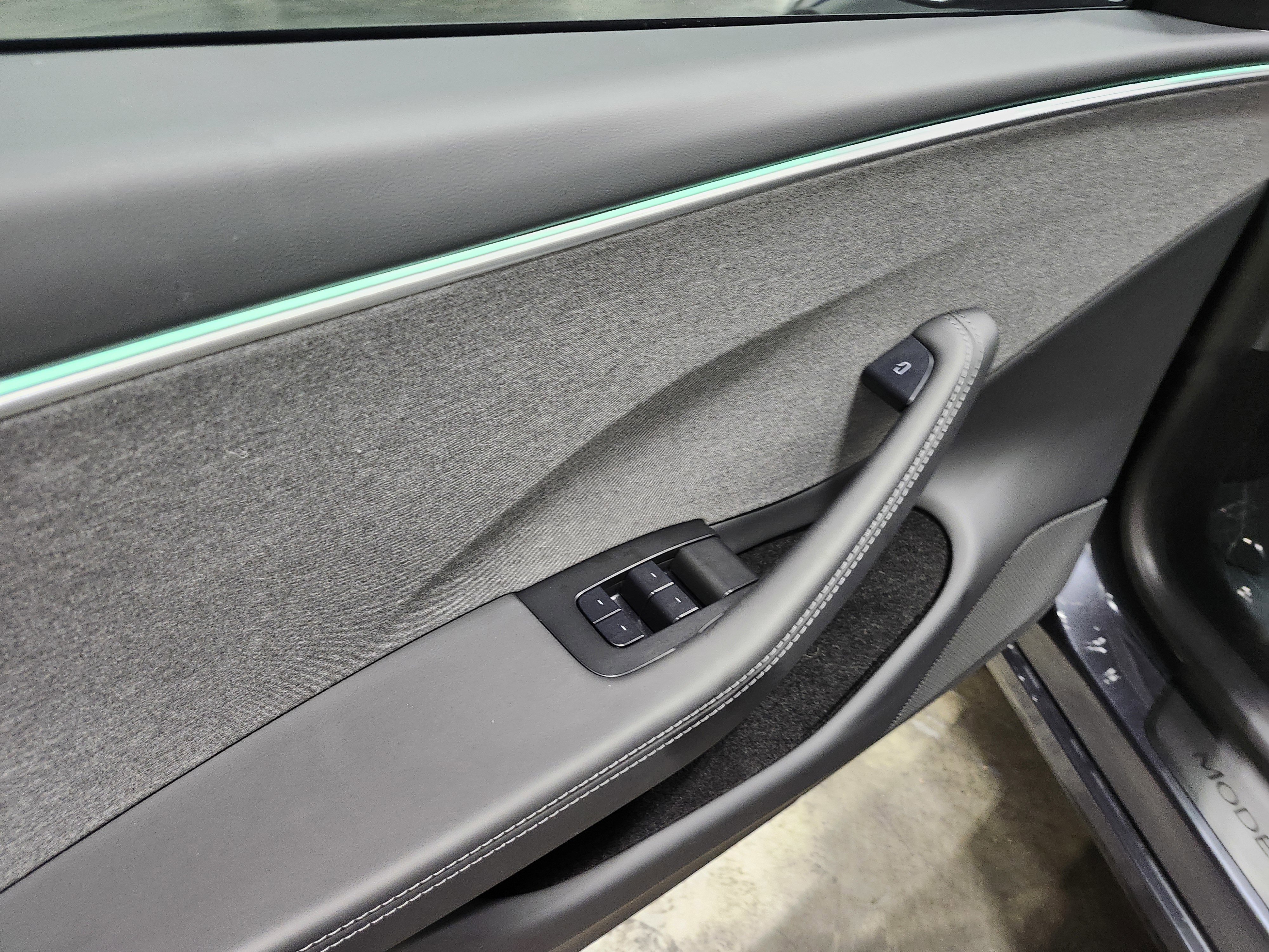 Used 2025 Tesla Model 3 Long Range image 17