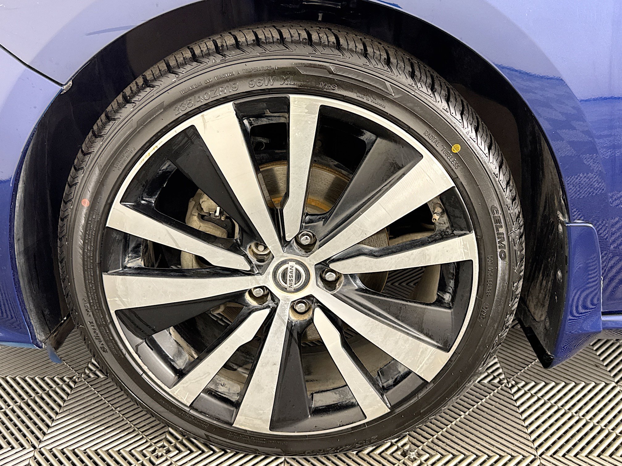 Used 2020 Nissan Altima 2.5 SR FWD image 37