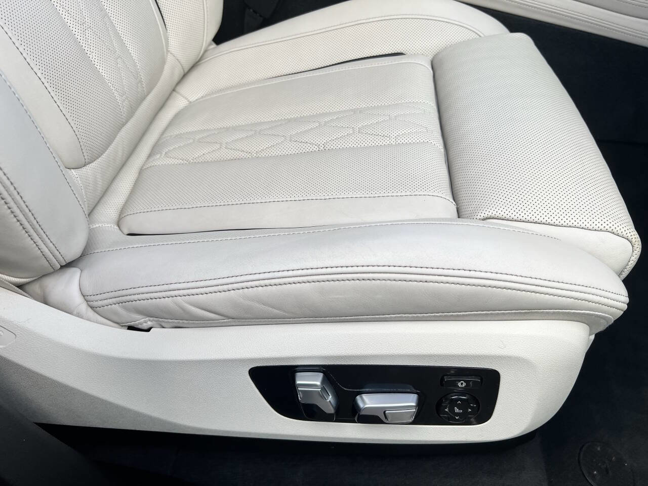 Used 2019 BMW X7 xDrive50i w/ Dynamic Handling Package image 55