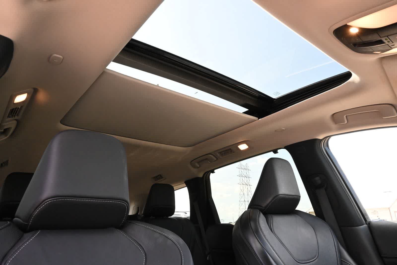 Certified 2025 INFINITI QX60 Luxe FWD image 23