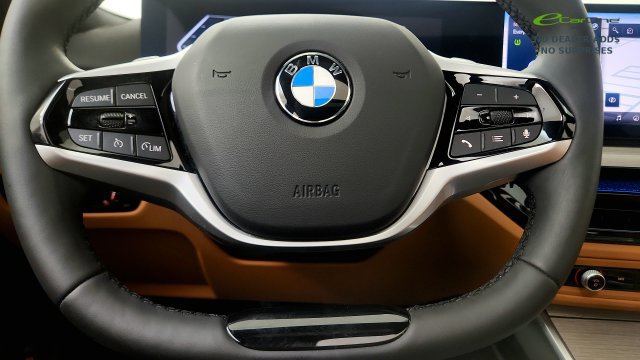 Used 2025 BMW 330i xDrive Sedan AWD/4WD image 58