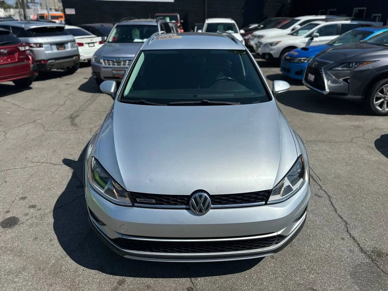 Used 2017 Volkswagen Golf Alltrack SEL image 3