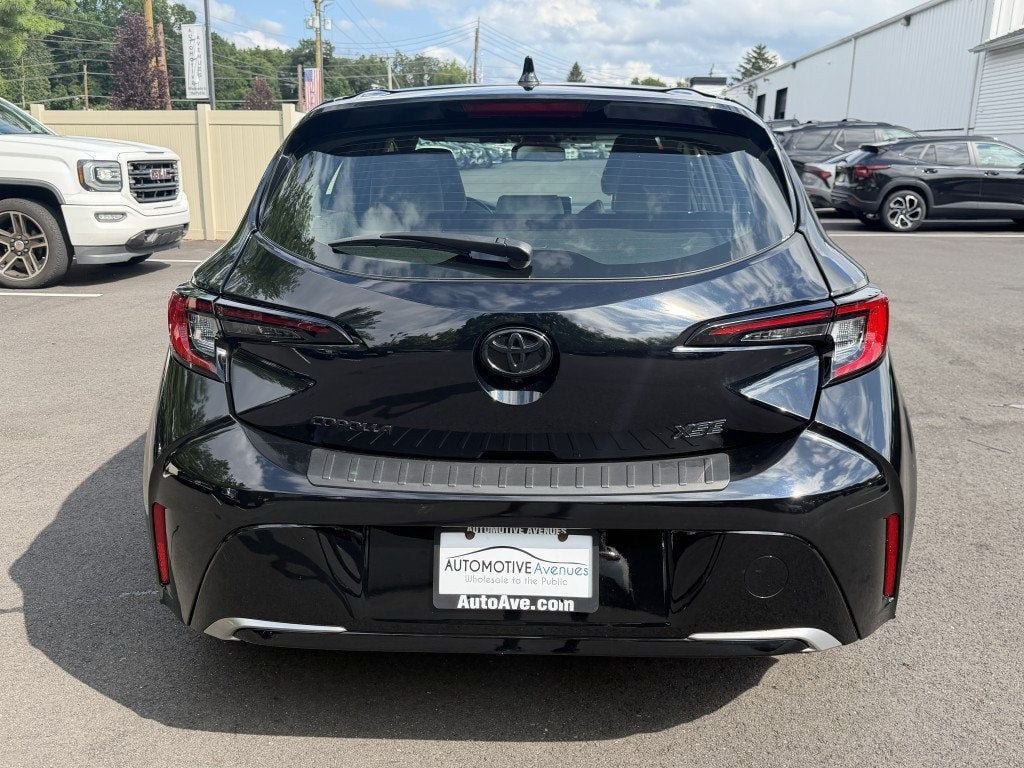 Used 2025 Toyota Corolla XSE FWD image 5