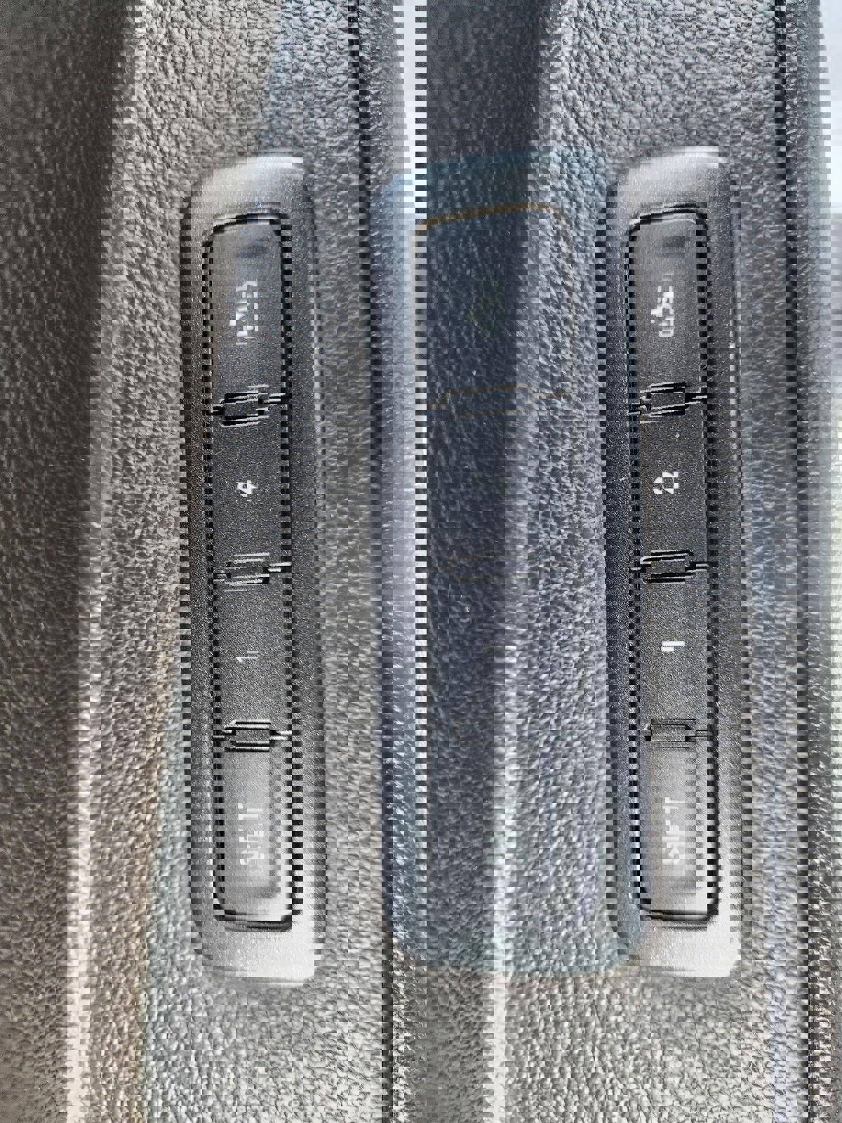 Used 2015 Chevrolet Suburban LTZ image 21