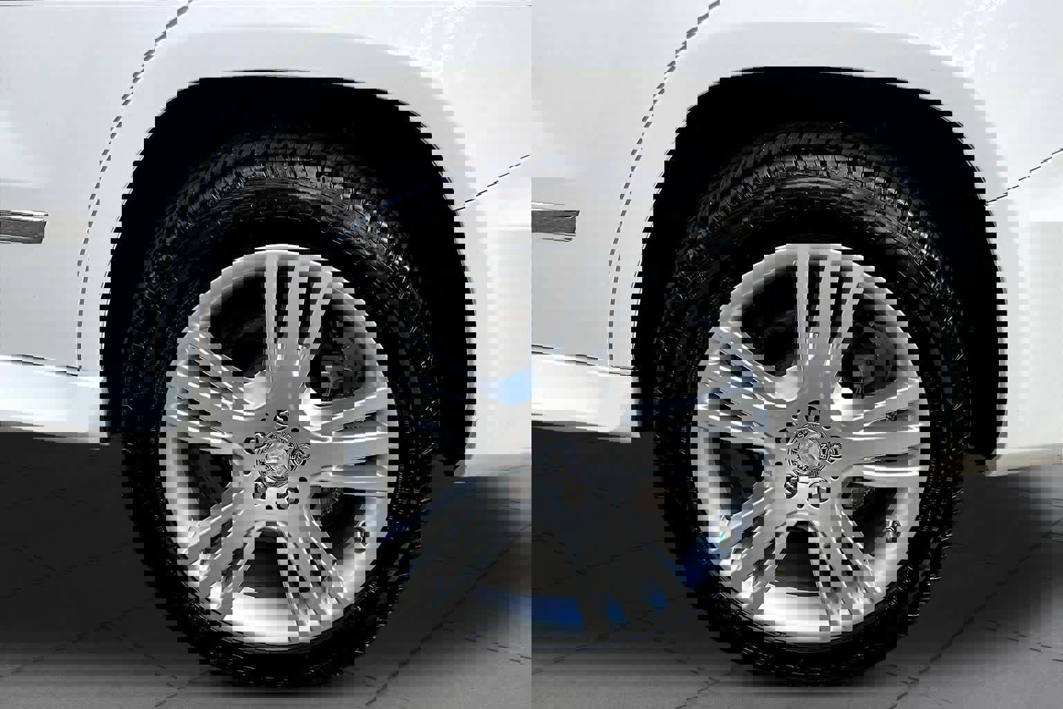 Used 2013 Mercedes-Benz GLK 350 4MATIC image 10