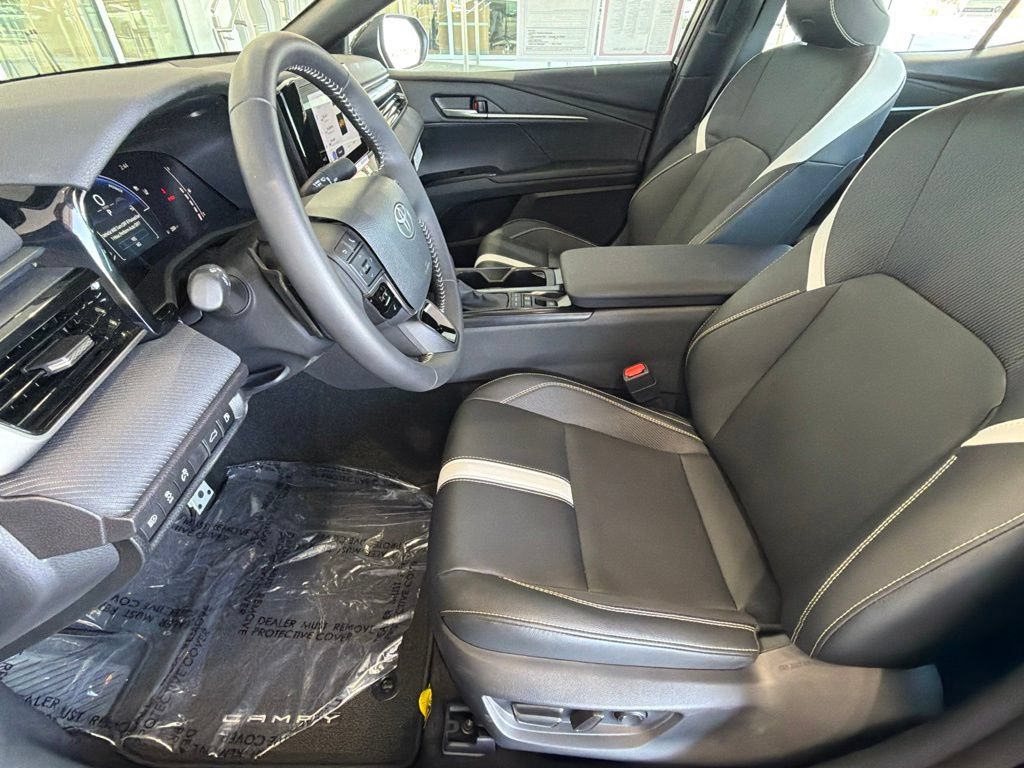 Certified 2026 Toyota Camry Hybrid FWD image 21