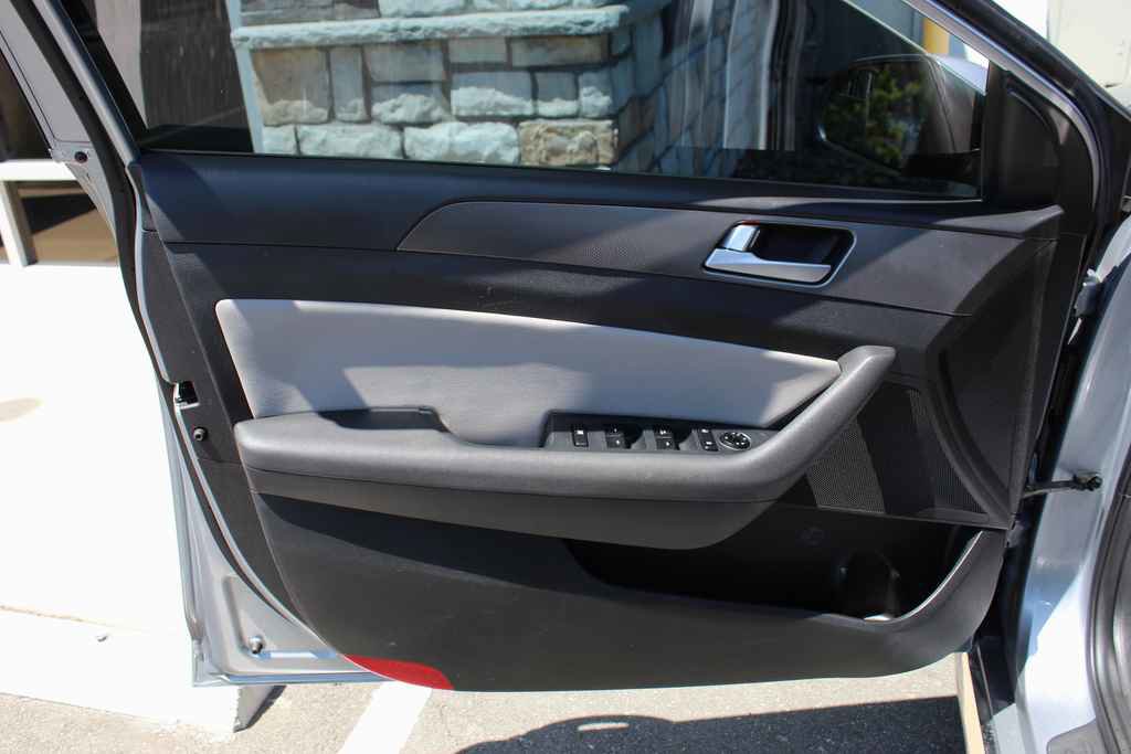 Used 2017 Hyundai Sonata Sport 2.0T FWD image 11
