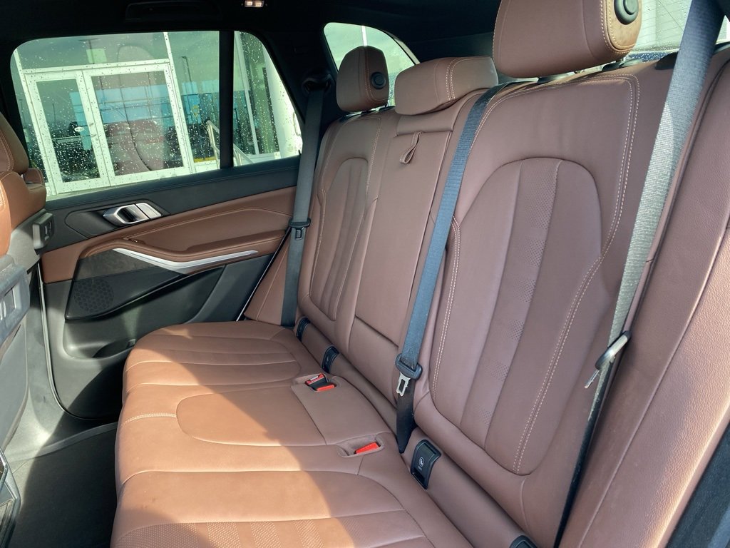 Certified 2022 BMW X5 xDrive40i w/ Premium Package image 4